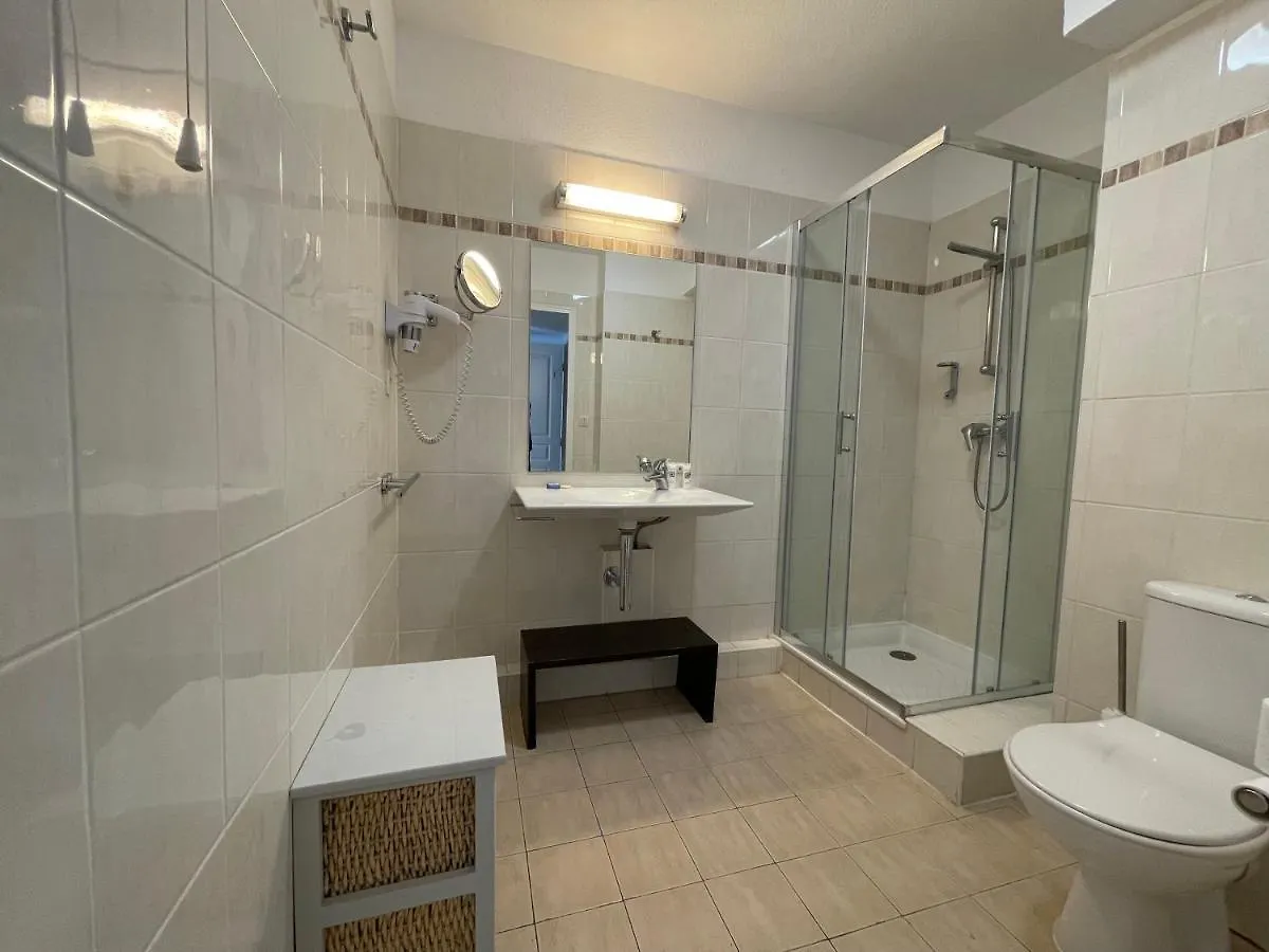 Les Suites de Robinson: Poolside Residence by Siagne River Mandelieu-la-Napoule 0*,